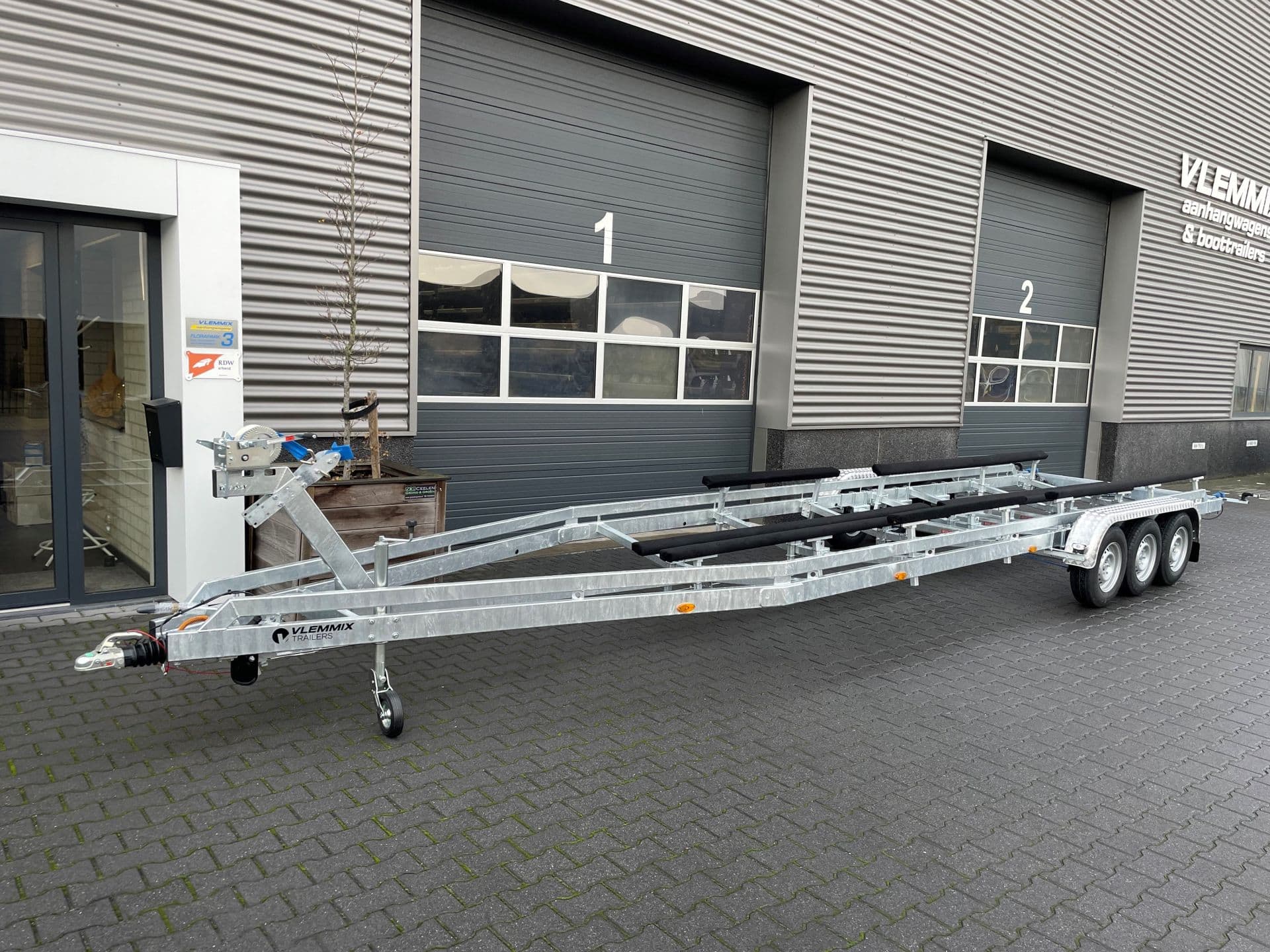 balken-trailer-boottrailer-10m-2assen